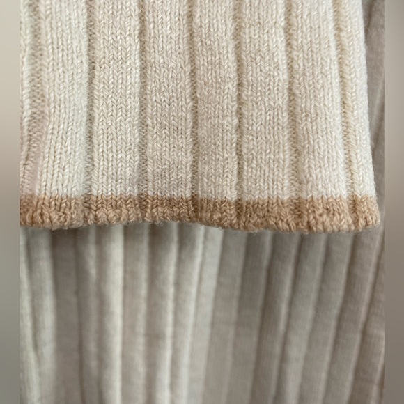 River Island Women’s Size Medium Cream Turtleneck Tan Line Along Hem and Cuffs - Picture 4 of 9